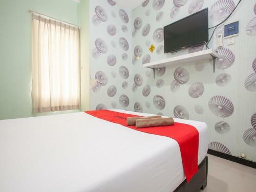 Hostal Reddoorz @ Raya Tidar