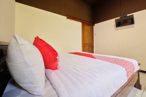 Hotel Oyo 2519 Mayang Garini