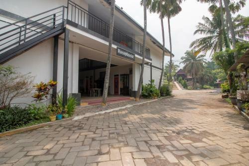 Oyo 3283 Bwalk Hotel