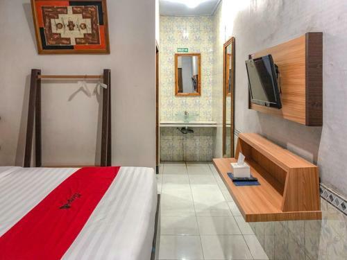 Hotel Reddoorz Syariah @ Jalan Buring Malang