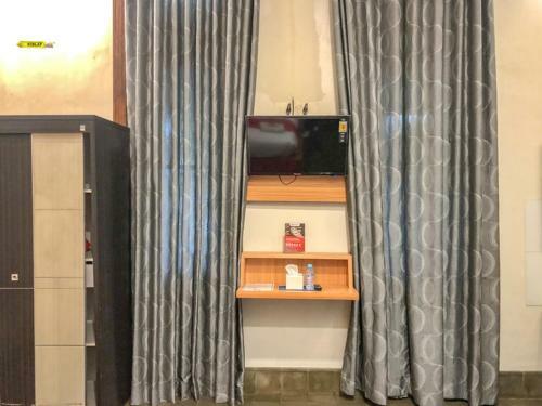 Hotel Reddoorz Syariah @ Jalan Buring Malang