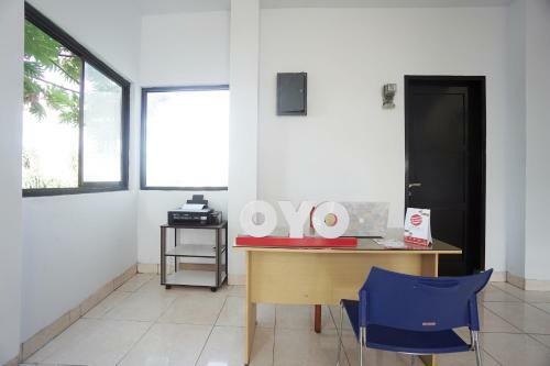 Hotel Oyo 2566 Putri Kesia Rooms