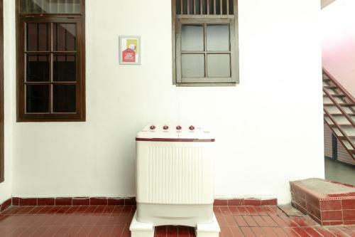 Hotel Oyo Life 2843 Raz House Syariah