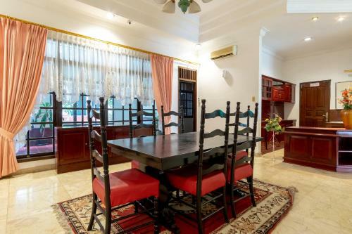 Hotel Oyo Life 2843 Raz House Syariah
