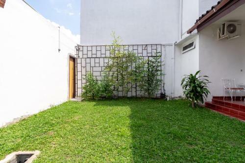 Hotel Oyo Life 2843 Raz House Syariah
