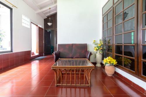 Hotel Oyo Life 2843 Raz House Syariah