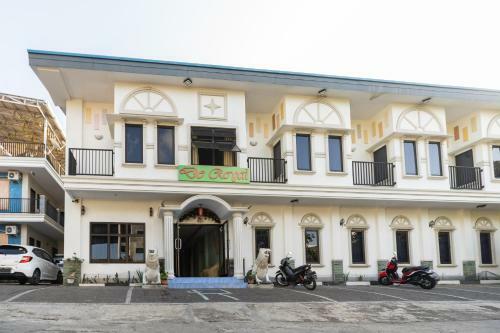 Hostal Reddoorz Plus @ Jalan Pumorow Manado