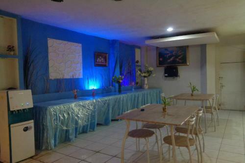 Capital O 3433 Hotel Plaza