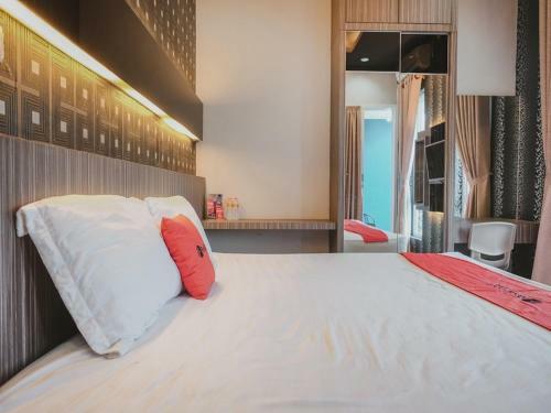 Hostal Reddoorz @ Jamin Ginting Medan