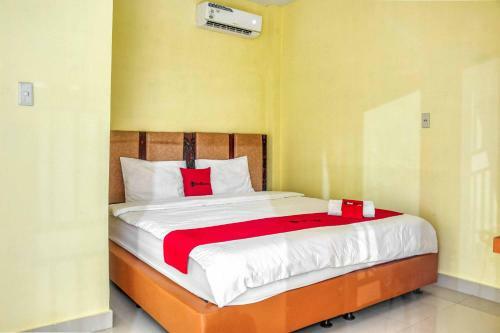 Hostal Reddoorz @ Jalan Kapten Muslim Medan