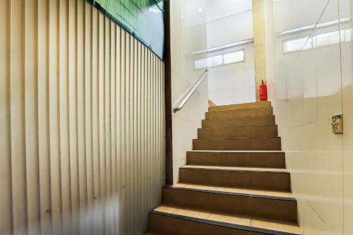 Hotel Oyo 3375 Sumatera Agustinekost Syariah