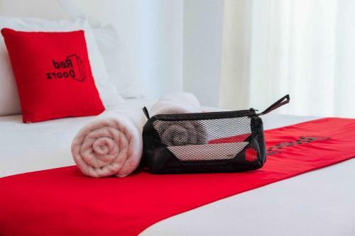 Hotel Reddoorz Near Rs Usu Medan 3