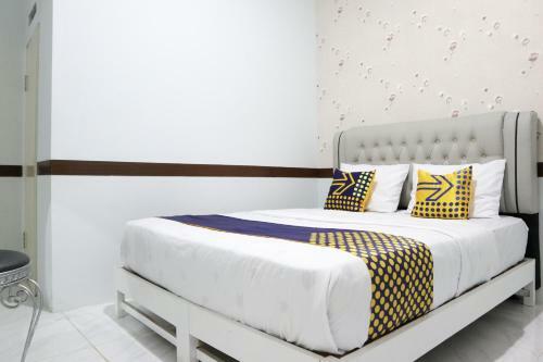 Hotel Spot On 1944 Inezdior