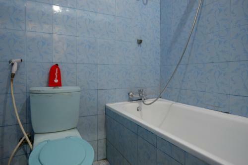 Hostal Reddoorz Plus @ Alam Raya Hotel