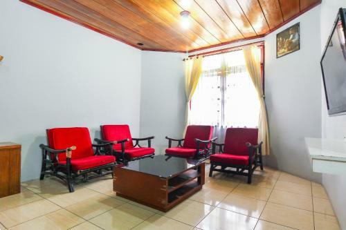 Oyo 3180 Hotel Rian Cottage