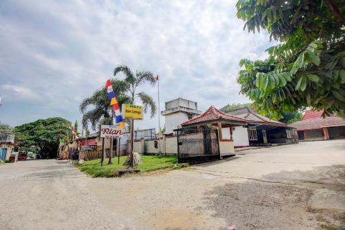 Oyo 3180 Hotel Rian Cottage
