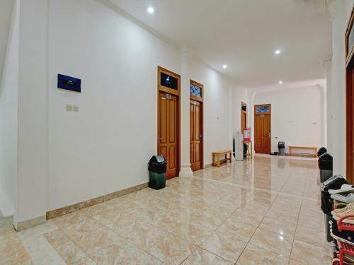 Hotel Oyo 90224 Palembang Residence