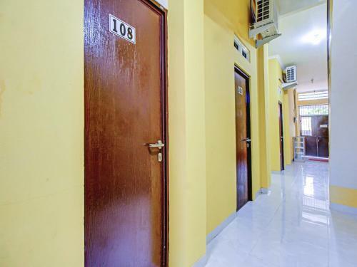 Hotel Oyo 90224 Palembang Residence