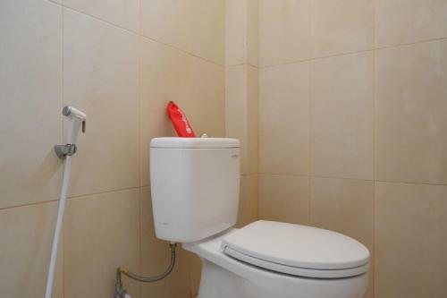 Hostal Reddoorz Near Millenium Waterpark Palu