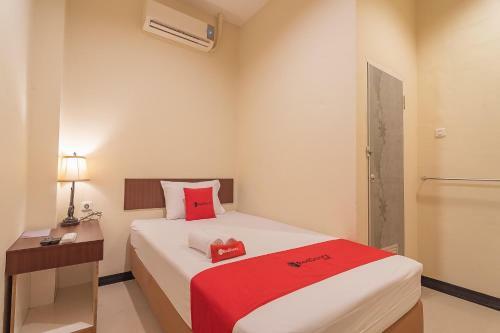 Hostal Reddoorz @ H. Agus Salim Street