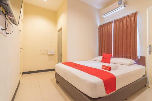 Hostal Reddoorz @ H. Agus Salim Street