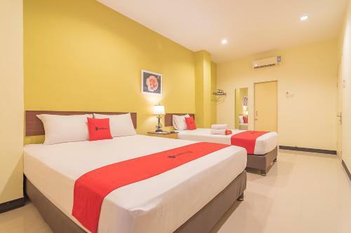 Hostal Reddoorz @ H. Agus Salim Street