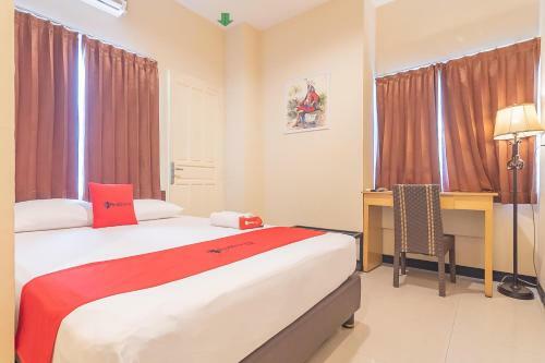 Hostal Reddoorz @ H. Agus Salim Street