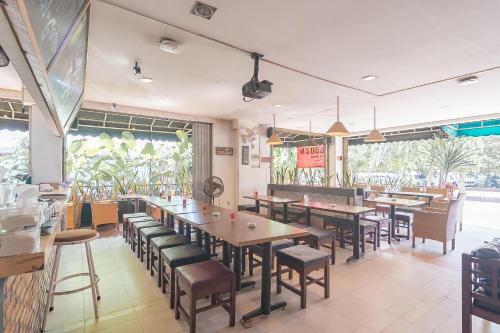 Hostal Reddoorz @ H. Agus Salim Street
