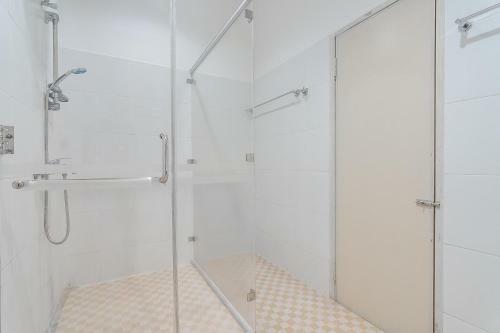 Hostal Reddoorz @ H. Agus Salim Street
