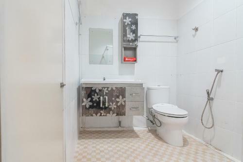 Hostal Reddoorz @ H. Agus Salim Street