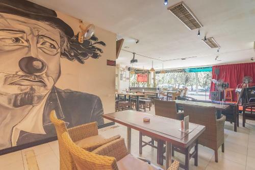 Hostal Reddoorz @ H. Agus Salim Street