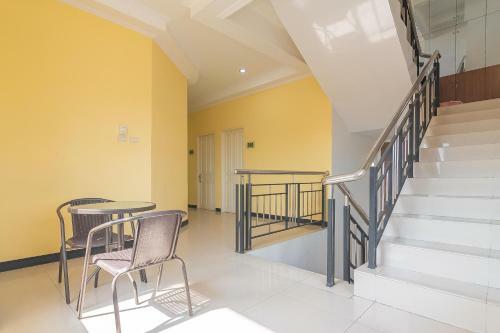 Hostal Reddoorz @ H. Agus Salim Street