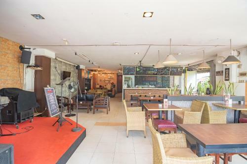 Hostal Reddoorz @ H. Agus Salim Street