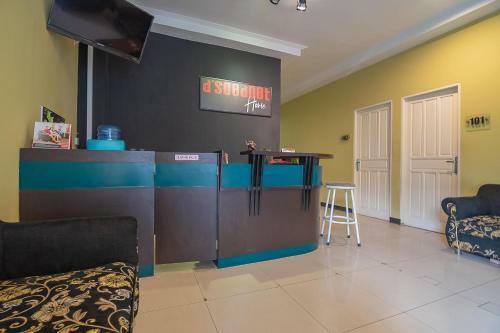 Hostal Reddoorz @ H. Agus Salim Street