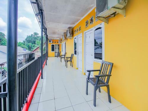 Hotel Oyo 90216 Kost Sanny
