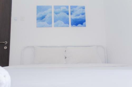 Comfortable 2br At Emerald Bintaro Apartment By Travelio