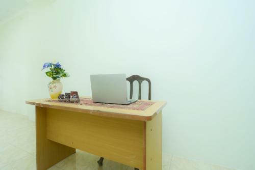 Hotel Oyo 1909 Edelweiss Residence Syariah
