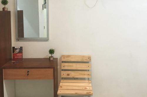 Hotel Reddoorz Near Jl. Kapten Sumarsono