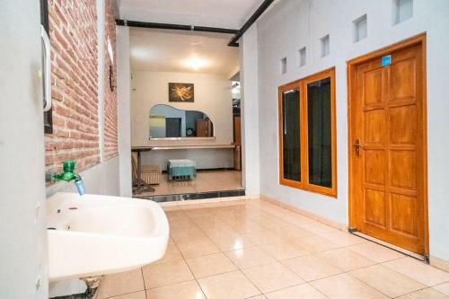 Hostal Jotel Guest House