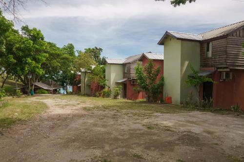 Hostal Reddoorz Syariah @ Sumur Tiga Beach Sabang