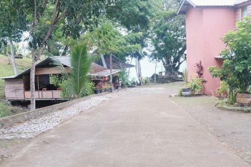 Hostal Reddoorz Syariah @ Sumur Tiga Beach Sabang