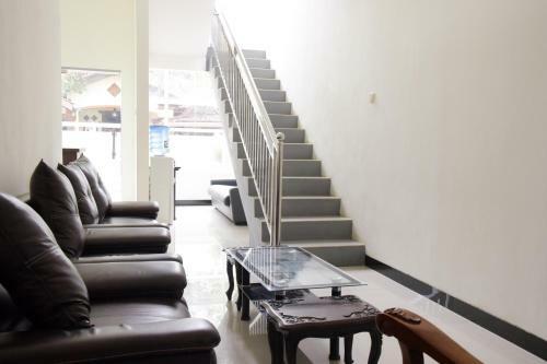 Hostal Reddoorz Near Gor Satria Purwokerto