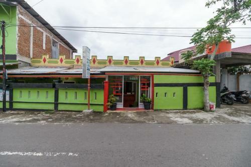 Hostal Reddoorz Syariah Near Paradiso Beach Sabang