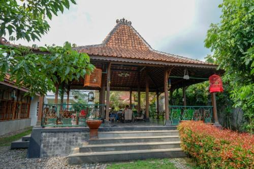 Hostal Reddoorz Plus Near Unsoed Purwokerto