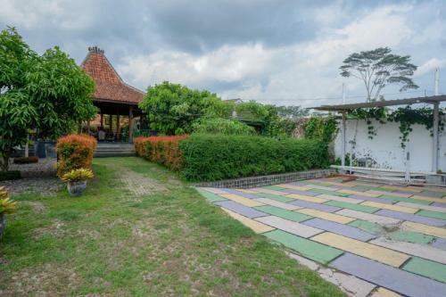 Hostal Reddoorz Plus Near Unsoed Purwokerto