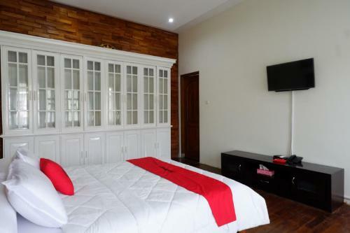 Hostal Reddoorz Plus Near Unsoed Purwokerto