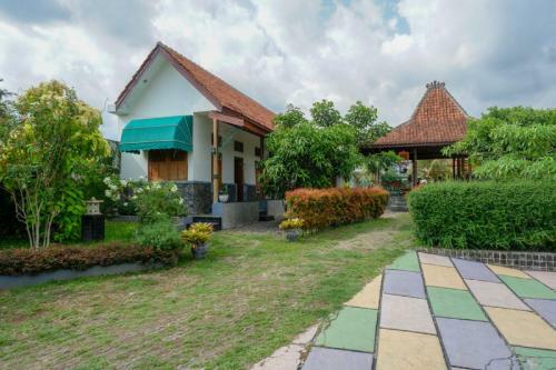 Hostal Reddoorz Plus Near Unsoed Purwokerto