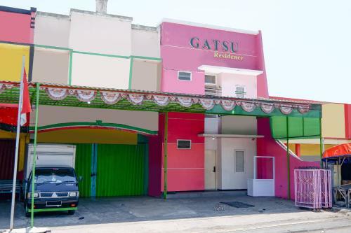 Hotel Oyo 1815 Gatsu Residence