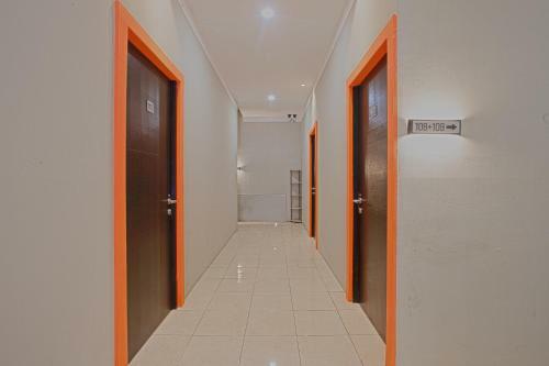 Hotel Oyo 2443 Innjoy Transm Banyumanik