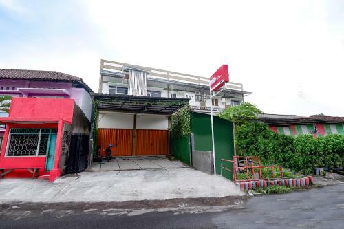 Hotel Oyo 2782 Puspa Residence